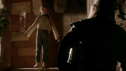 extant_GameOfThrones_1x04-CripplesBastardsAndBrokenThings_2450