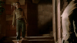 extant_GameOfThrones_1x04-CripplesBastardsAndBrokenThings_2477