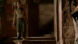 extant_GameOfThrones_1x04-CripplesBastardsAndBrokenThings_2478