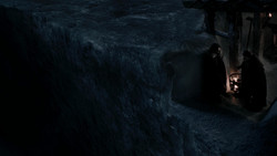 extant_GameOfThrones_1x04-CripplesBastardsAndBrokenThings_2675