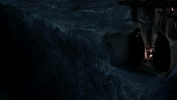 extant_GameOfThrones_1x04-CripplesBastardsAndBrokenThings_2677