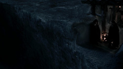 extant_GameOfThrones_1x04-CripplesBastardsAndBrokenThings_2679