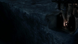 extant_GameOfThrones_1x04-CripplesBastardsAndBrokenThings_2682