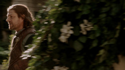 extant_GameOfThrones_1x04-CripplesBastardsAndBrokenThings_2849
