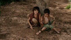 extant_GameOfThrones_1x04-CripplesBastardsAndBrokenThings_2910