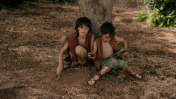 extant_GameOfThrones_1x04-CripplesBastardsAndBrokenThings_2911