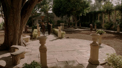 extant_GameOfThrones_1x04-CripplesBastardsAndBrokenThings_2949