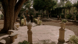 extant_GameOfThrones_1x04-CripplesBastardsAndBrokenThings_2950