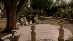 extant_GameOfThrones_1x04-CripplesBastardsAndBrokenThings_2955