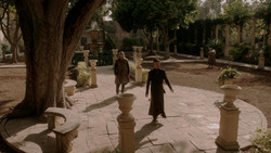 extant_GameOfThrones_1x04-CripplesBastardsAndBrokenThings_3030