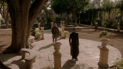 extant_GameOfThrones_1x04-CripplesBastardsAndBrokenThings_3031