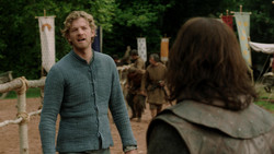 extant_GameOfThrones_1x04-CripplesBastardsAndBrokenThings_3076
