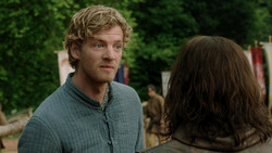 extant_GameOfThrones_1x04-CripplesBastardsAndBrokenThings_3089