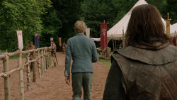 extant_GameOfThrones_1x04-CripplesBastardsAndBrokenThings_3095