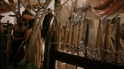 extant_GameOfThrones_1x04-CripplesBastardsAndBrokenThings_3105