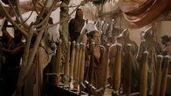 extant_GameOfThrones_1x04-CripplesBastardsAndBrokenThings_3107