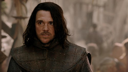 extant_GameOfThrones_1x04-CripplesBastardsAndBrokenThings_3128