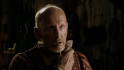 extant_GameOfThrones_1x04-CripplesBastardsAndBrokenThings_3138