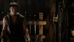 extant_GameOfThrones_1x04-CripplesBastardsAndBrokenThings_3169