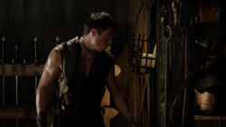 extant_GameOfThrones_1x04-CripplesBastardsAndBrokenThings_3171