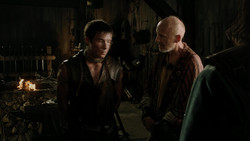 extant_GameOfThrones_1x04-CripplesBastardsAndBrokenThings_3189