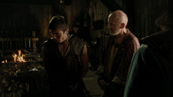 extant_GameOfThrones_1x04-CripplesBastardsAndBrokenThings_3190