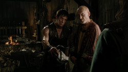 extant_GameOfThrones_1x04-CripplesBastardsAndBrokenThings_3203