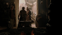extant_GameOfThrones_1x04-CripplesBastardsAndBrokenThings_3204