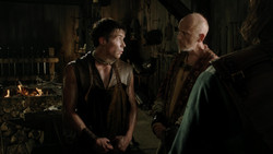 extant_GameOfThrones_1x04-CripplesBastardsAndBrokenThings_3251