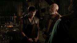 extant_GameOfThrones_1x04-CripplesBastardsAndBrokenThings_3255
