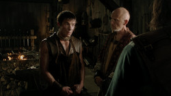 extant_GameOfThrones_1x04-CripplesBastardsAndBrokenThings_3266
