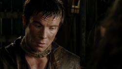 extant_GameOfThrones_1x04-CripplesBastardsAndBrokenThings_3285