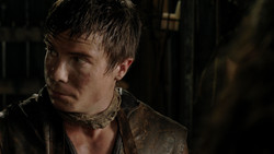 extant_GameOfThrones_1x04-CripplesBastardsAndBrokenThings_3290