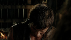 extant_GameOfThrones_1x04-CripplesBastardsAndBrokenThings_3303
