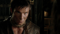 extant_GameOfThrones_1x04-CripplesBastardsAndBrokenThings_3314