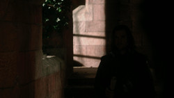 extant_GameOfThrones_1x04-CripplesBastardsAndBrokenThings_3383