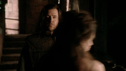 extant_GameOfThrones_1x04-CripplesBastardsAndBrokenThings_3443