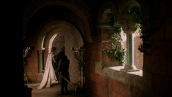 extant_GameOfThrones_1x04-CripplesBastardsAndBrokenThings_3543