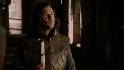 extant_GameOfThrones_1x04-CripplesBastardsAndBrokenThings_3556