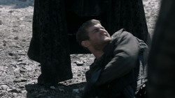 extant_GameOfThrones_1x04-CripplesBastardsAndBrokenThings_3834