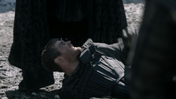extant_GameOfThrones_1x04-CripplesBastardsAndBrokenThings_3835