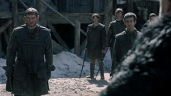 extant_GameOfThrones_1x04-CripplesBastardsAndBrokenThings_3869