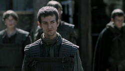 extant_GameOfThrones_1x04-CripplesBastardsAndBrokenThings_3879
