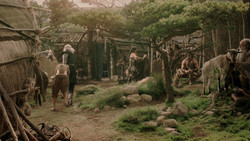 extant_GameOfThrones_1x04-CripplesBastardsAndBrokenThings_3894