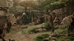 extant_GameOfThrones_1x04-CripplesBastardsAndBrokenThings_3896