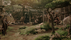 extant_GameOfThrones_1x04-CripplesBastardsAndBrokenThings_3898