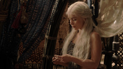 extant_GameOfThrones_1x04-CripplesBastardsAndBrokenThings_3899