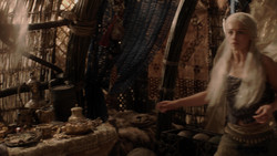 extant_GameOfThrones_1x04-CripplesBastardsAndBrokenThings_3900