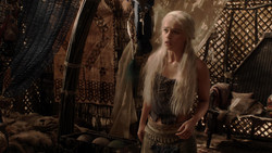extant_GameOfThrones_1x04-CripplesBastardsAndBrokenThings_3907