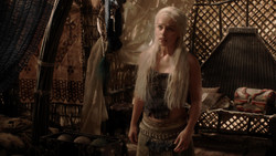 extant_GameOfThrones_1x04-CripplesBastardsAndBrokenThings_3920